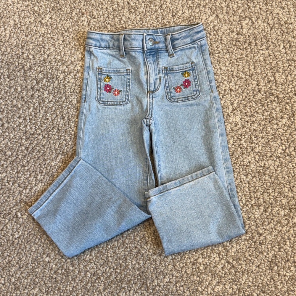 Jumping Beans Girls Light Floral Embroidered Patch Pocket Denim Jeans Size 4